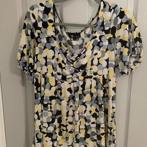 Loose fitting knit w/ black yellow & gray bubbles